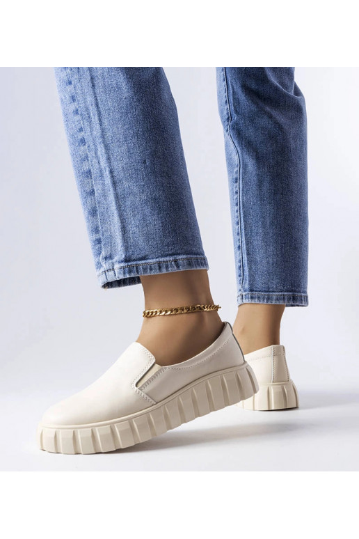 Stivaletti color sabbia, „Igreja"