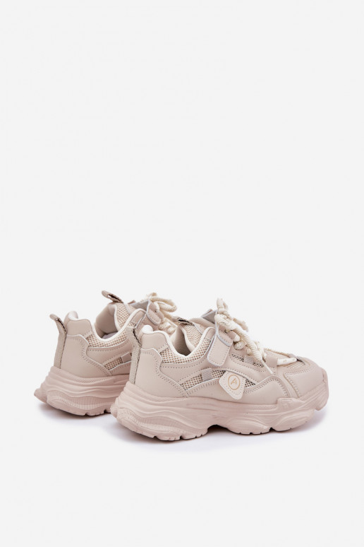 Scarpe modello sneakers Infantile con una piattaforma beige Hanomess