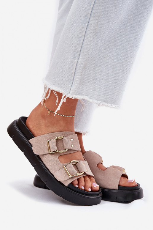 Pantofole da donna in pelle scamosciata Con decorazionii con fibbiemi Big Star RR274659 Tonalità rosa chiaro