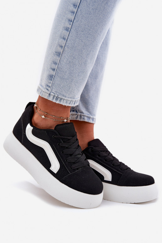 Scarpe modello sneakers Femminile con una piattaforma colore nero Tellnira