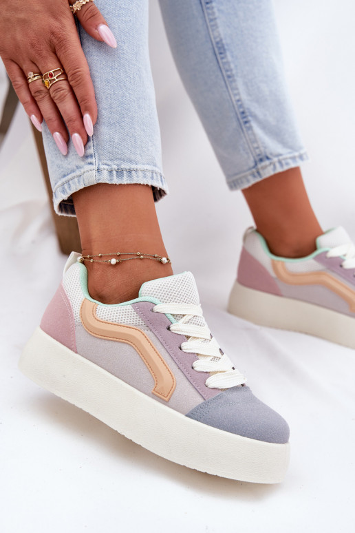 Scarpe modello sneakers Femminile con una piattaforma Colori differenti Tellnira