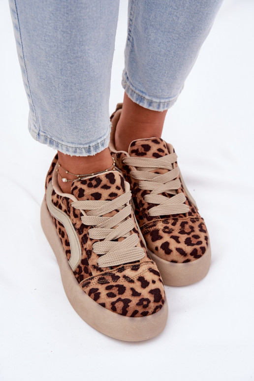 Scarpe modello sneakers Femminile con una piattaforma con motivi di pelliccia di leopardo Tellnira