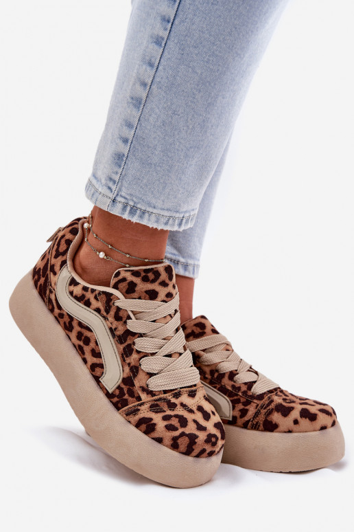 Scarpe modello sneakers Femminile con una piattaforma con motivi di pelliccia di leopardo Tellnira