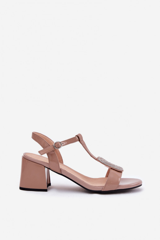 Pelle Sandali laccati da donna con i tacchi con ornamenti Vinceza 91134 beige Pelle Sandali laccati da donna con i tacchi con ornamenti Vinceza 91134 beige