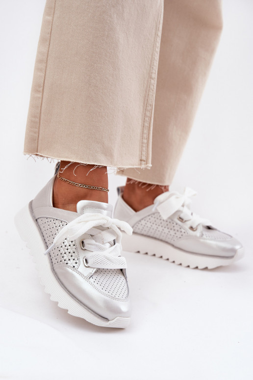 Pelle Scarpe modello sneakers Femminile con una piattaforma D&A LR51-796 color argento