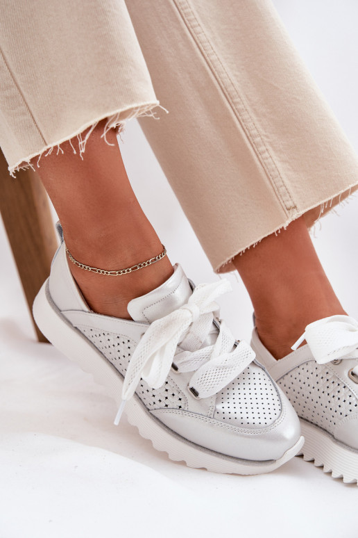 Pelle Scarpe modello sneakers Femminile con una piattaforma D&A LR51-796 color argento