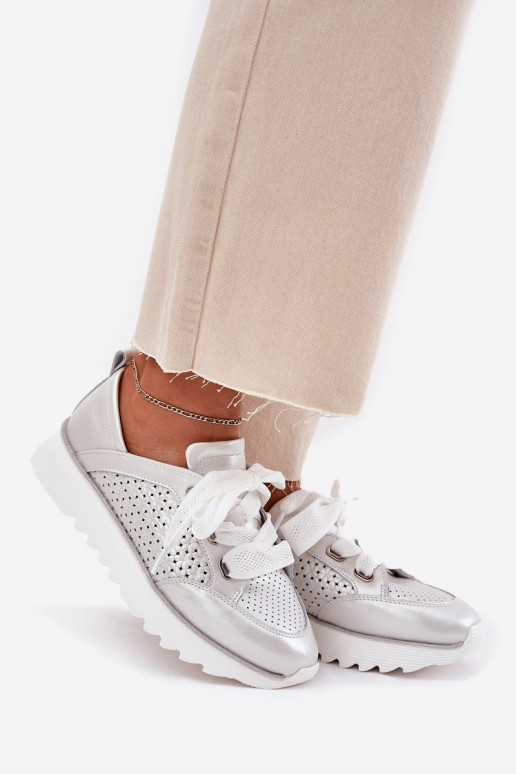 Pelle Scarpe modello sneakers Femminile con una piattaforma D&A LR51-796 color argento