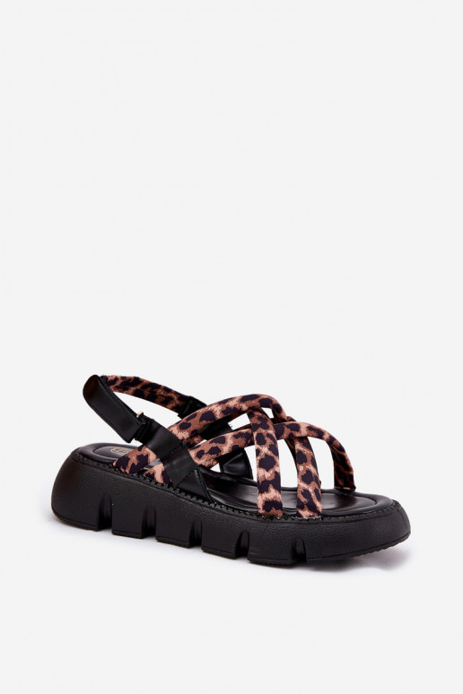 Sandali da donna con una piattaforma con strisce con motivi di pelliccia di leopardo Filamira