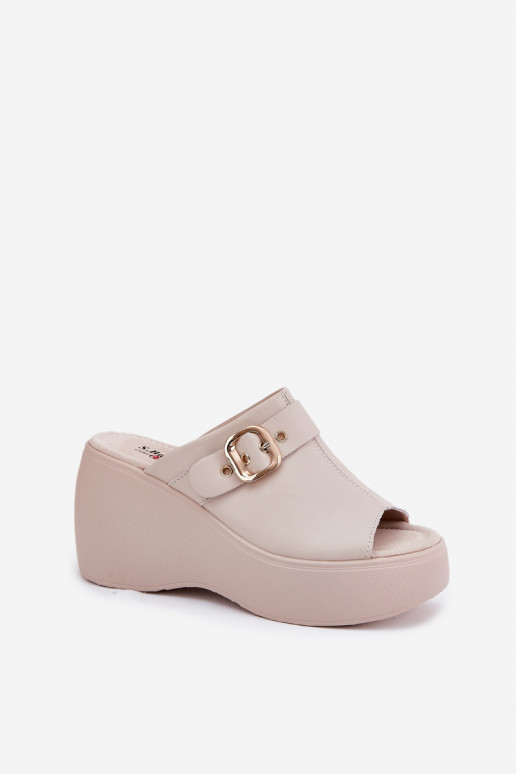 Pantofole in pelle Femminile con una piattaforma I Koturnie con fibbie S.Barski LR51-542 beige