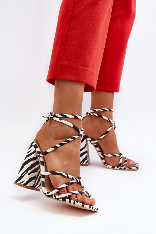 Alla moda Sandali col tacco alto Bianco-colore nero Josette