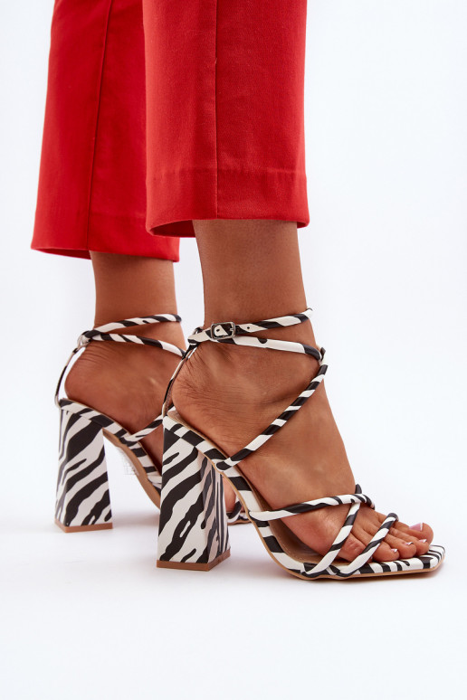 Alla moda Sandali col tacco alto Bianco-colore nero Josette