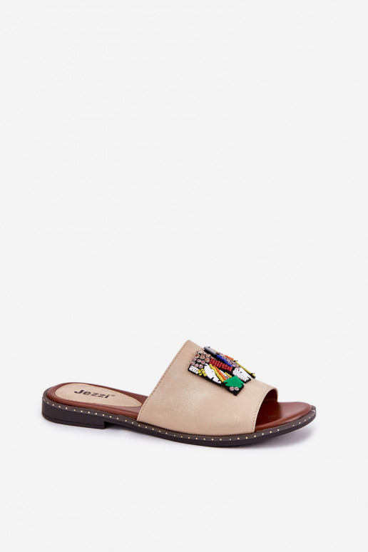 Pantofole da donna con tacchi larghi con ornamenti colore dorato Clelione Pantofole da donna con tacchi larghi con ornamenti colore dorato Clelione