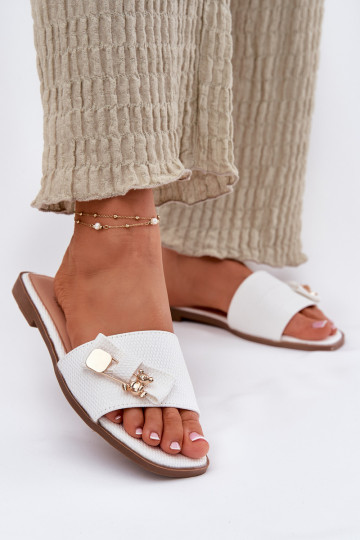 Pantofole da donna con tacchi larghi con nastri Colore bianco Sallariela 2