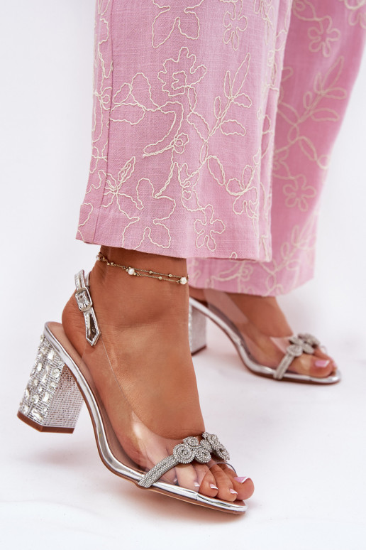 Guardare attraverso sandali con i tacchi D&A MR51-705 color argento