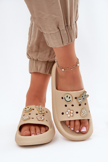 Pantofole da donna Pantofole leggere Z Przypinkami Vinceza 76055 beige 2