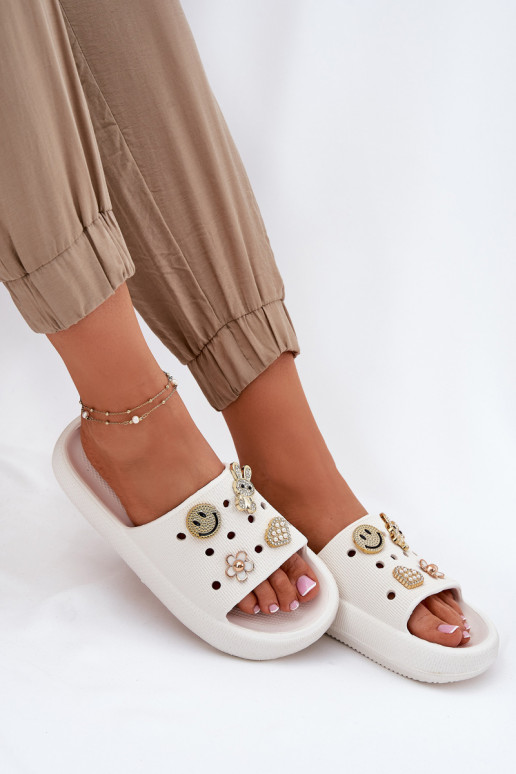 Pantofole da donna Pantofole leggere Z Przypinkami Vinceza 76055 Colore bianco Pantofole da donna Pantofole leggere Z Przypinkami Vinceza 76055 Colore bianco