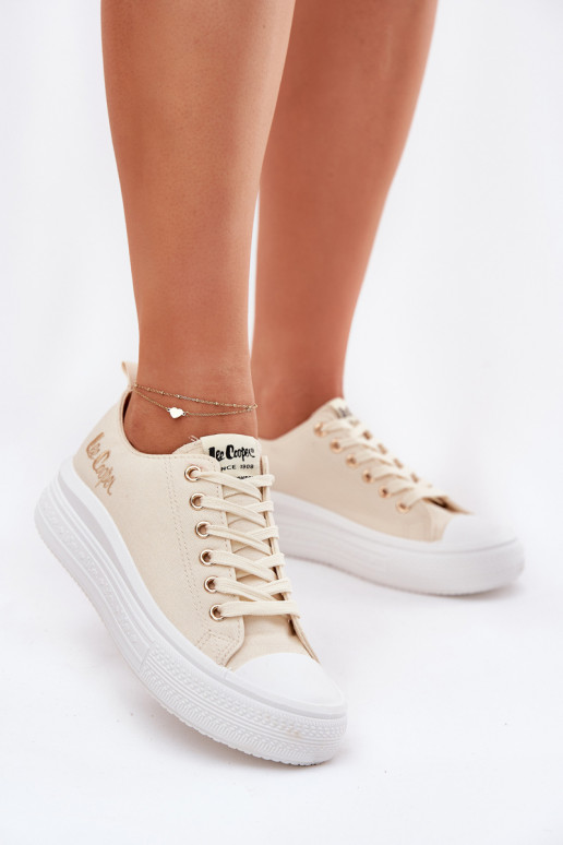 Scarpe per il tempo libero con una piattaforma Lee Cooper LCIN-24-44-2464L beige Scarpe per il tempo libero con una piattaforma Lee Cooper LCIN-24-44-2464L beige