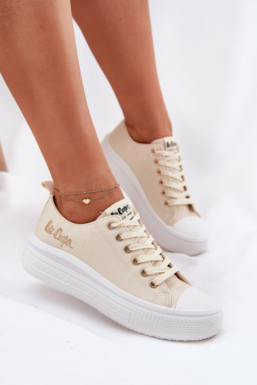 Scarpe per il tempo libero con una piattaforma Lee Cooper LCIN-24-44-2464L beige Scarpe per il tempo libero con una piattaforma Lee Cooper LCIN-24-44-2464L beige