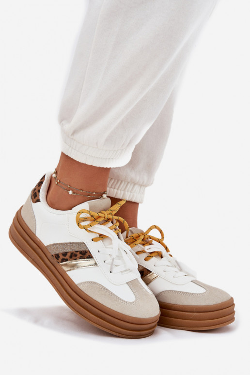 Scarpe modello sneakers Femminile con una piattaforma Z PodAójnym Allacciaturam con motivi di pelliccia di leopardo Colore bianc
