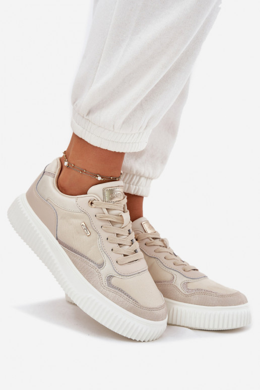 Pelle Scarpe modello sneakers Femminile con una piattaforma beige Velarria
