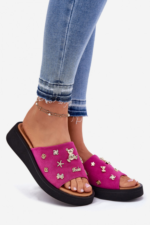 Pantofole da donna in pelle scamosciata Z Przypinkami Vinceza 66741 colore rosa Pantofole da donna in pelle scamosciata Z Przypinkami Vinceza 66741 colore rosa