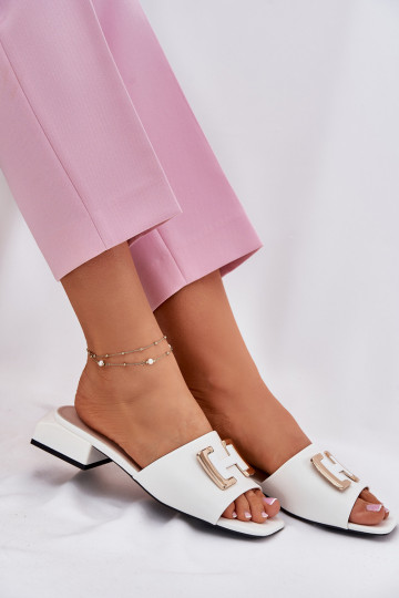 Pantofole eleganti da donna bianche con tacco e dettagli dorati, Vinceza 62229