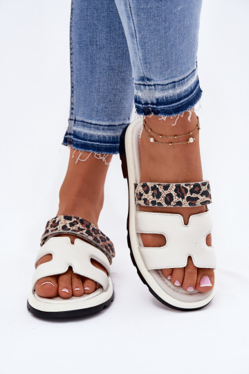 Ciabatte color avorio in pelle con chiusura adesiva e motivo leopardo, Vinceza 66769