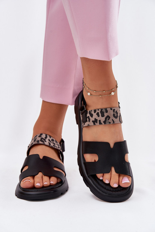 Sandali da donna Femminile con tacchi larghi con motivi di pelliccia di leopardo Vinceza 66780 colore nero Sandali da donna Femminile con tacchi larghi con motivi di pelliccia di leopardo Vinceza 66780 colore nero
