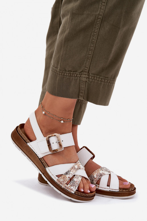 Sandali da donna con fibbie Inblu GS000056 Colore bianco Sandali da donna con fibbie Inblu GS000056 Colore bianco