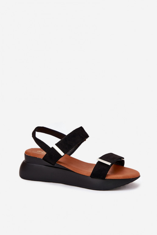 Sandali da donna Su un cuneo colore nero Monera