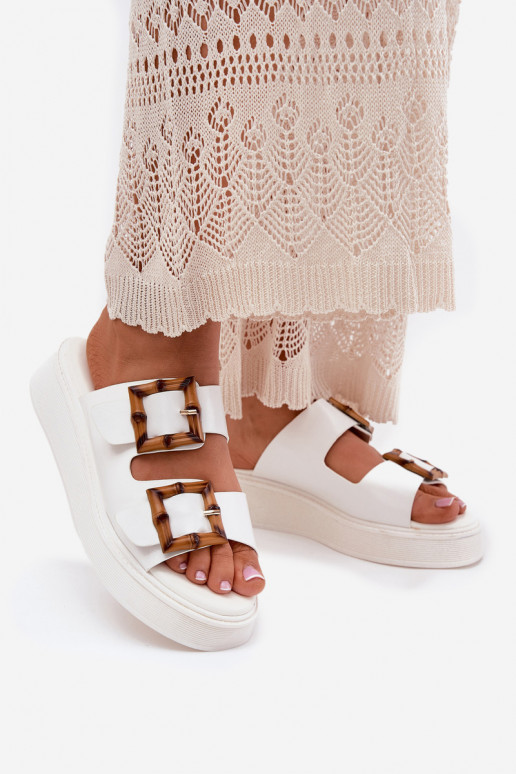 Eko Pantofole in pelle Femminile con una piattaforma con fibbie Colore bianco Xanivia