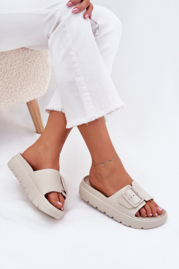 Ciabatte leggere color sabbia da donna con platform e fibbie, "Viasara"