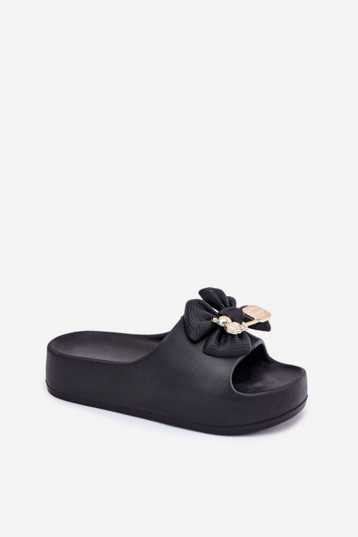 Pantofole da donna Pantofole leggere con una piattaforma con nastri I Broszką colore nero Deverlize