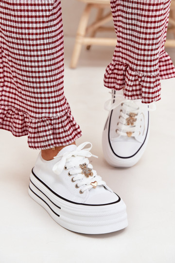 Scarpe per il tempo libero con una piattaforma Ze colore doratomi Przypinkami Colore bianco Fiorina