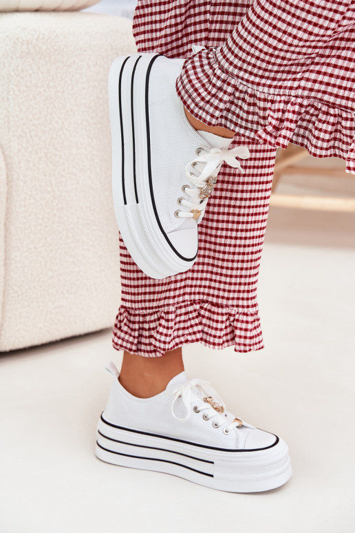 Scarpe per il tempo libero con una piattaforma Ze colore doratomi Przypinkami Colore bianco Fiorina