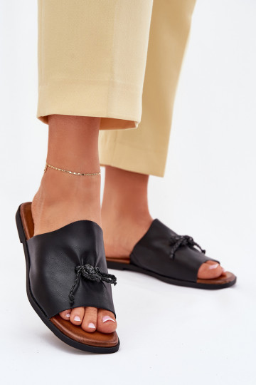 Pantofole da donna con tacchi larghi Con decorazioni INiązaniem colore nero Norela