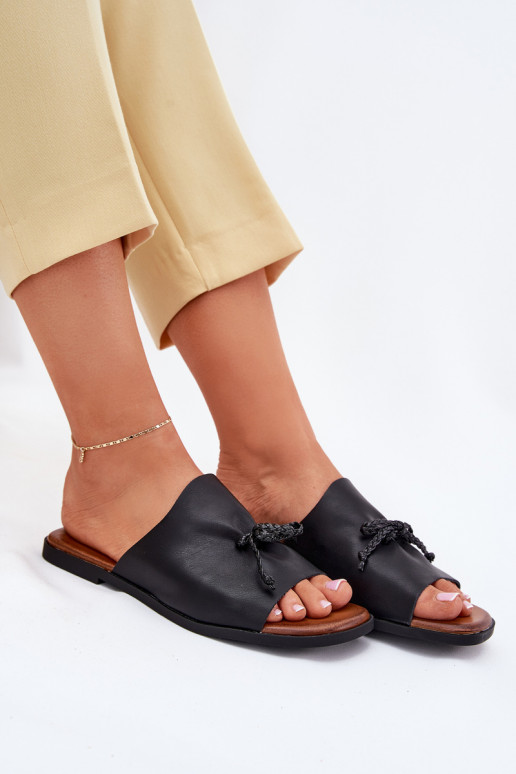 Pantofole da donna con tacchi larghi Con decorazioni INiązaniem colore nero Norela