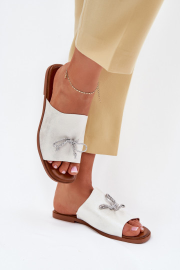 Pantofole da donna con tacchi larghi Con decorazioni INiązaniem color argento Norela