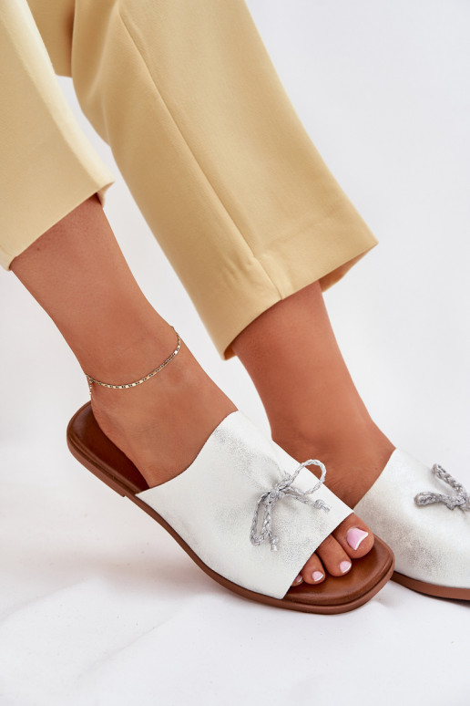 Pantofole da donna con tacchi larghi Con decorazioni INiązaniem color argento Norela