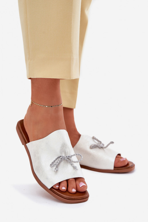 Pantofole da donna con tacchi larghi Con decorazioni INiązaniem color argento Norela