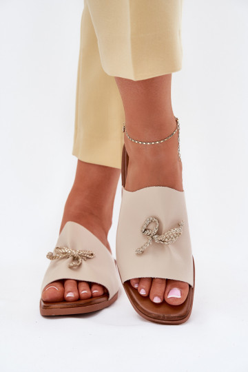 Ciabatte da donna con tacco largo e ornamenti eleganti Norela color sabbia 2