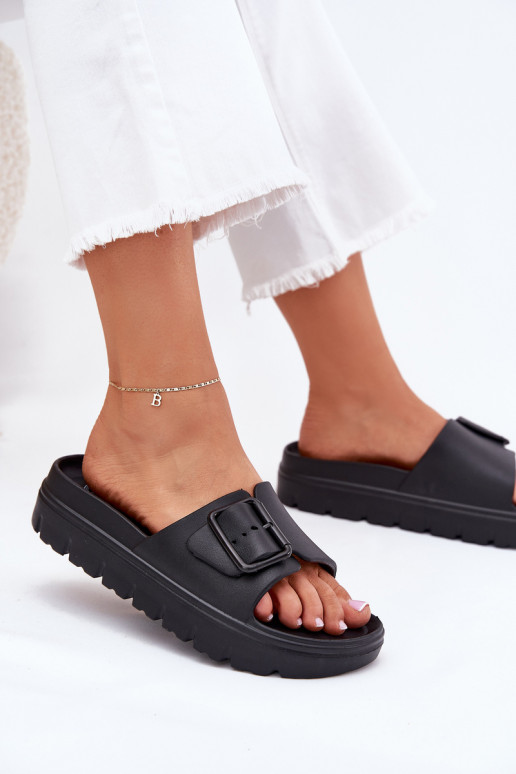 Pantofole da donna Pantofole leggere con una piattaforma con fibbie colore nero Viasara Pantofole da donna Pantofole leggere con una piattaforma con fibbie colore nero Viasara