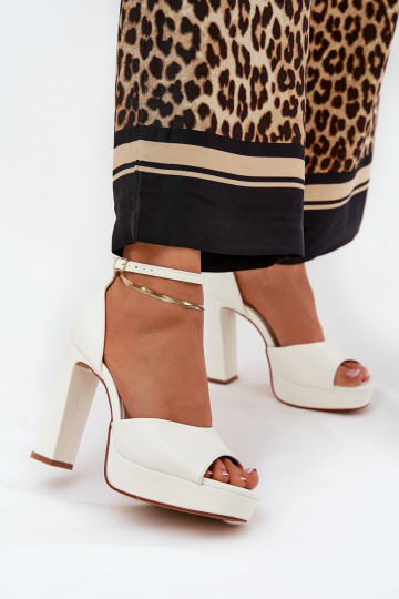 Sandali con tacco alto da donna con platforma in ecopelle bianchi 2