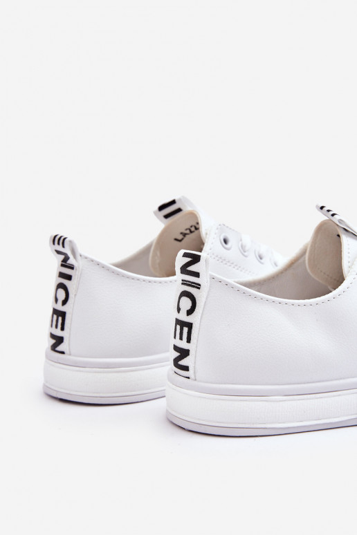 Sneakers modello classico Colore bianco Ville