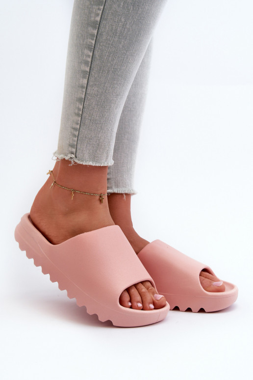 Pantofole alla moda con una piattaforma colore rosa Estella Pantofole alla moda con una piattaforma colore rosa Estella
