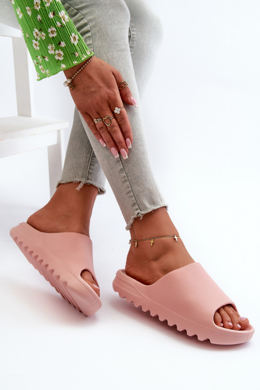 Pantofole alla moda con una piattaforma colore rosa Estella Pantofole alla moda con una piattaforma colore rosa Estella