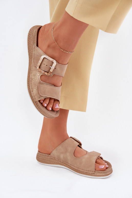 Pantofole da donna con fibbie I con chiusura adesivaem INBLU MK000013 beige