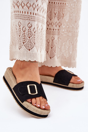 Pantofole da donna con una piattaforma con fibbie dorate colore nero Selira