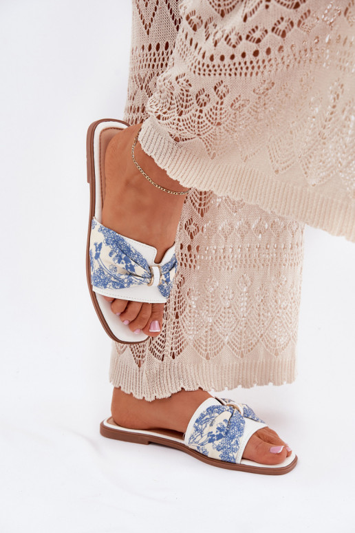 Pantofole da donna con tacchi larghi con nastri Colore bianco Avenza