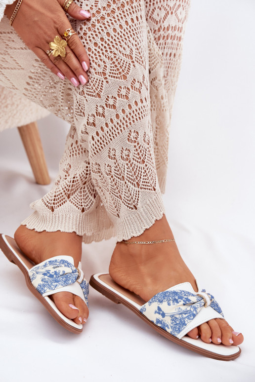 Pantofole da donna con tacchi larghi con nastri Colore bianco Avenza